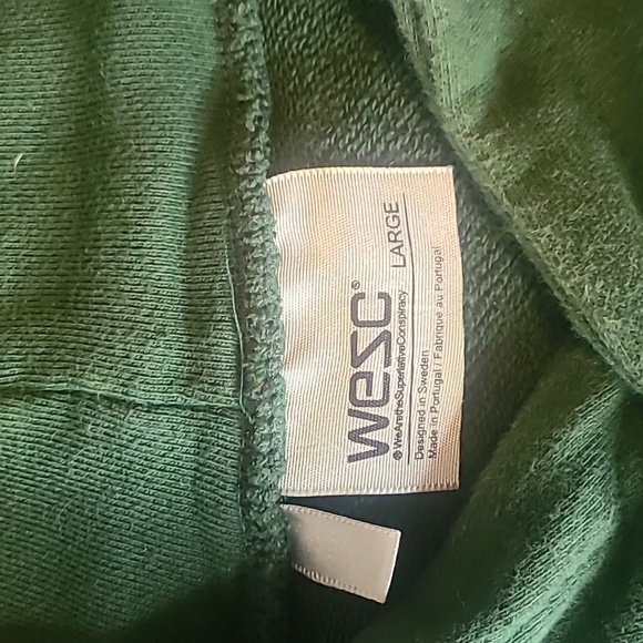 WESC Large Green Hoodie Pullover - Picture 2 of 3
